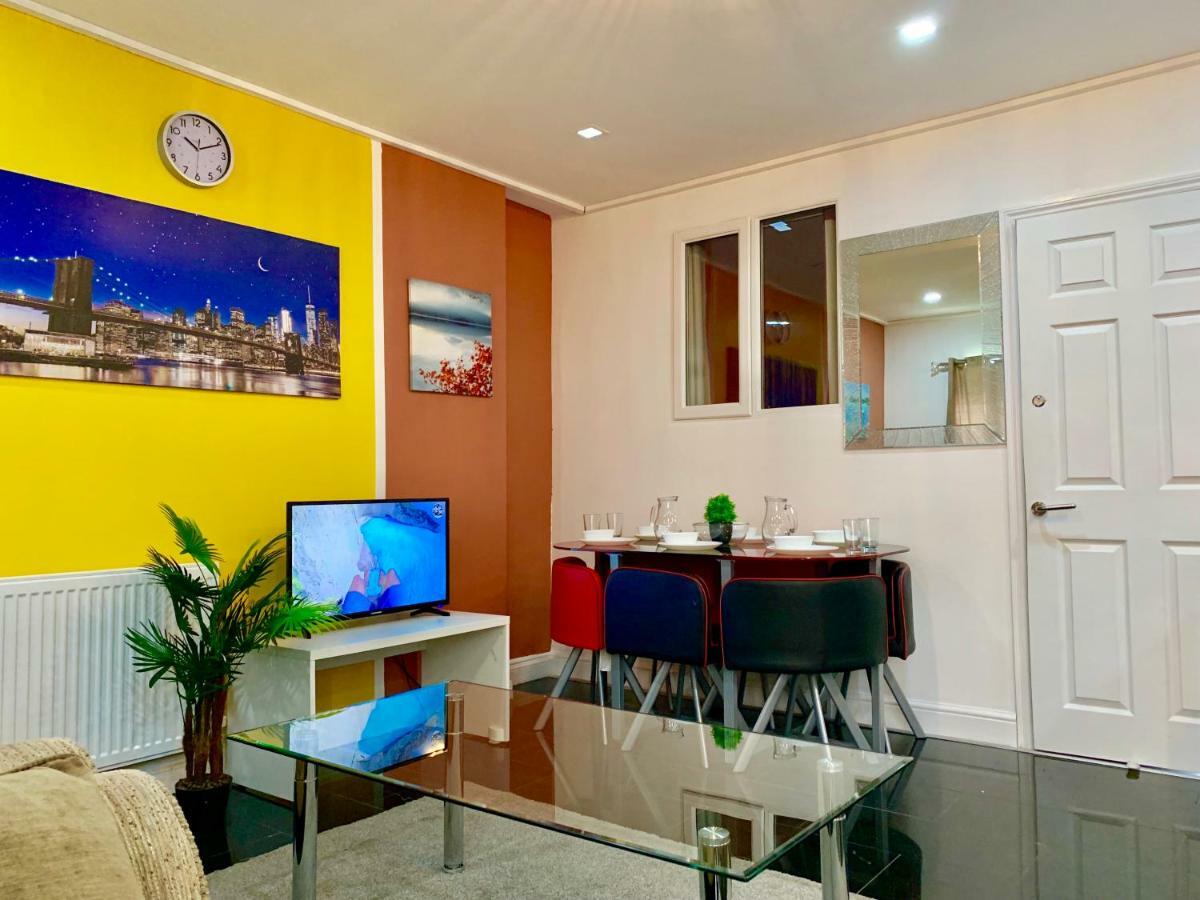 London 2 Bedroom Apartment, Kitchen, Reception And Private Garden Bagian luar foto