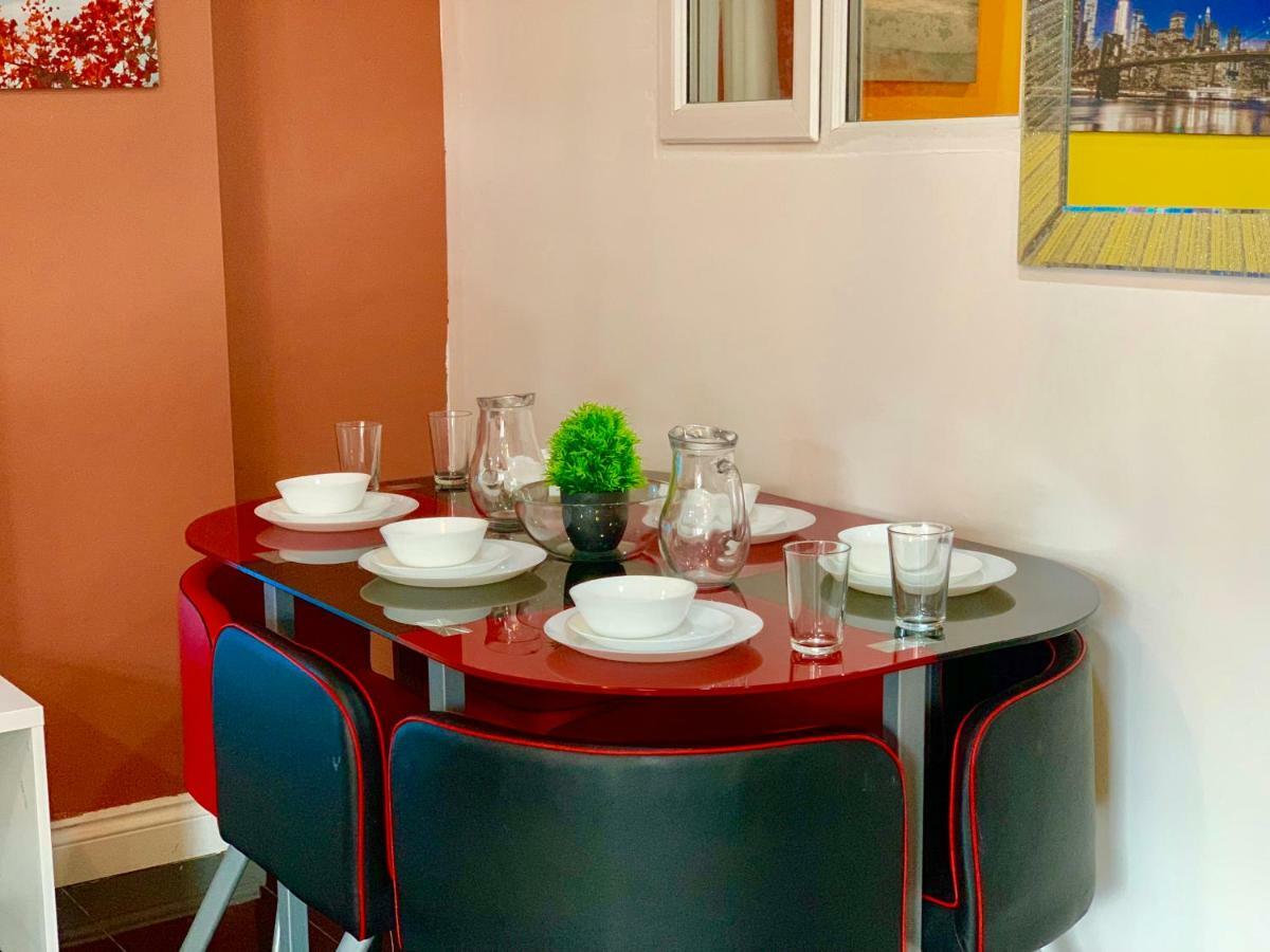 London 2 Bedroom Apartment, Kitchen, Reception And Private Garden Bagian luar foto