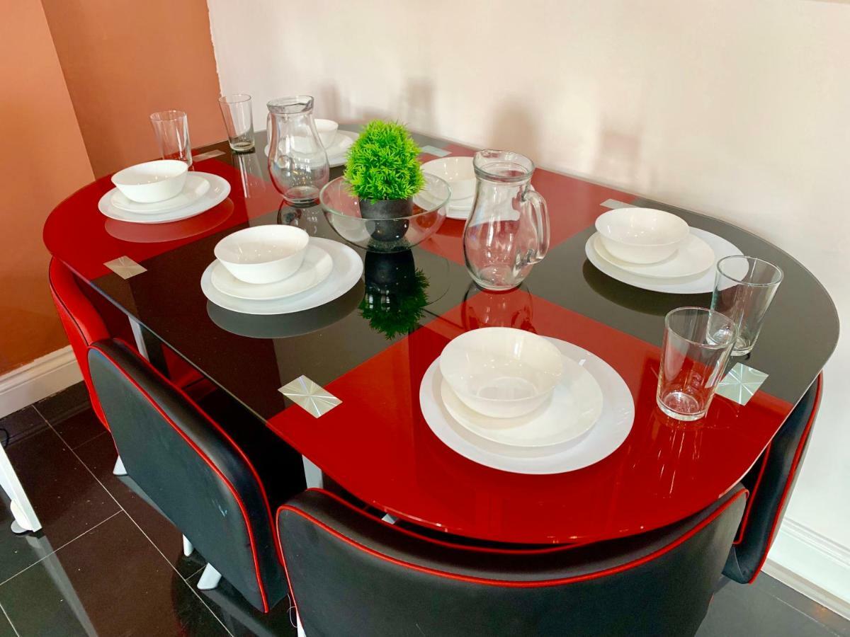 London 2 Bedroom Apartment, Kitchen, Reception And Private Garden Bagian luar foto