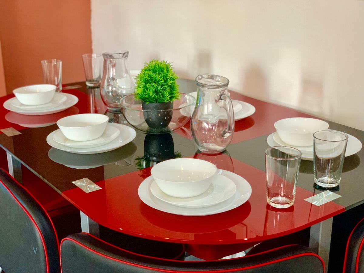 London 2 Bedroom Apartment, Kitchen, Reception And Private Garden Bagian luar foto